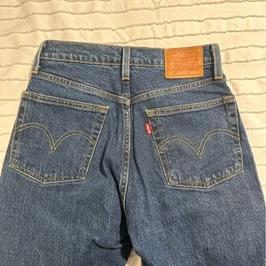 Size 0 Levi’s 501 Straight Leg Dark Wash
